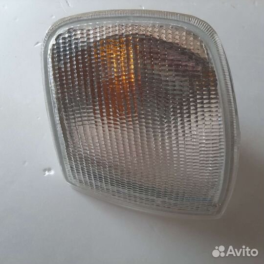 Поворотник левый на Форд Сиерра