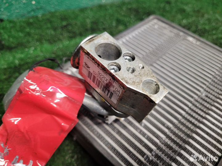 Радиатор кондиционера салоны на Nissan Juke