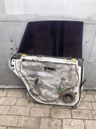 Двери Subaru Legacy