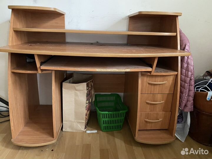Компьютерный стол