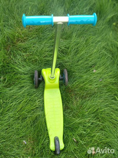 Детский трёхколёсный самокат