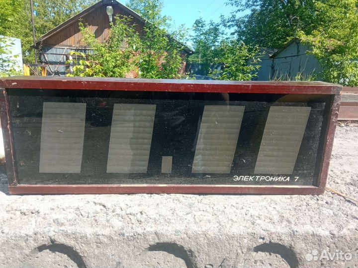 Часы электроника 7