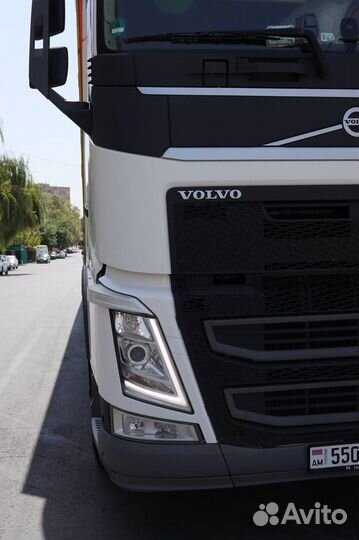Volvo FH 42T с полуприцепом, 2015