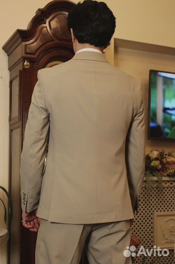 Мужскои классическии костюм двубортныи Песочныи Premium