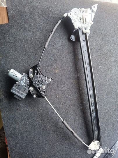 Стеклоподъемник передний левый Toyota Land Cruiser