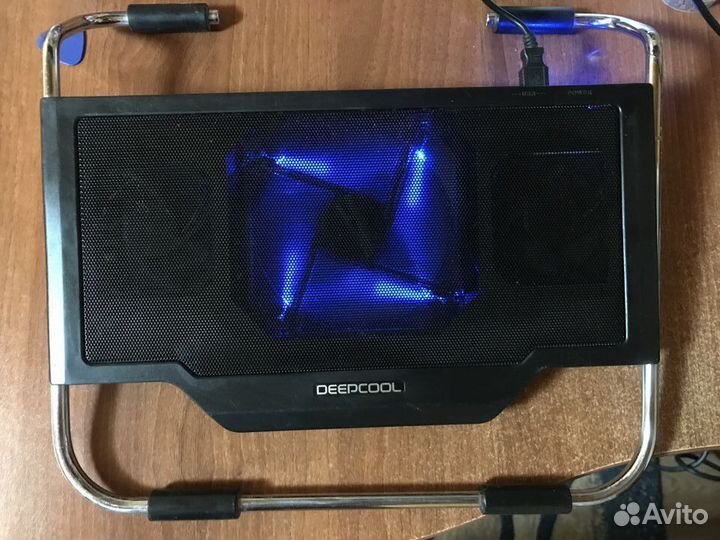 Охлаждающая подставка для ноутбука deepcool