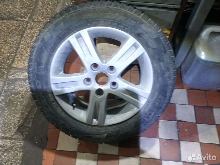 Pirelli Ice Zero FR 185/65 R15 92T