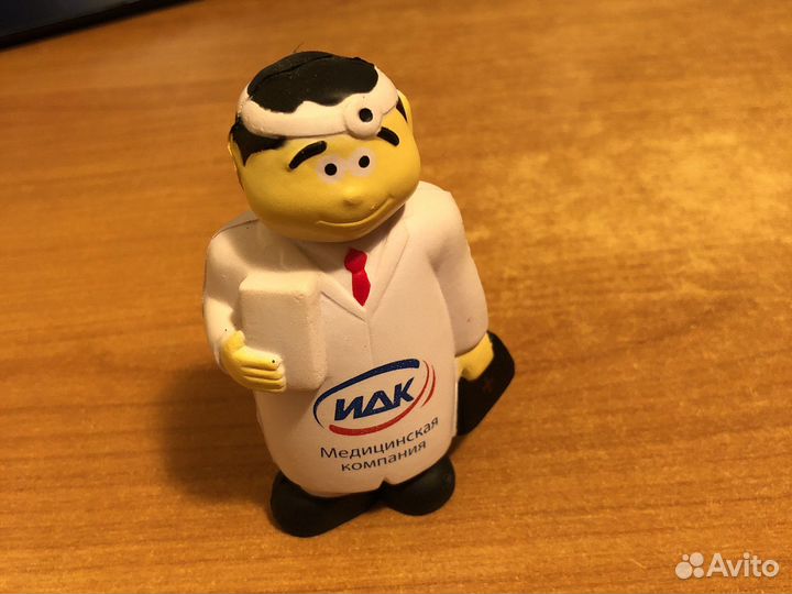 Фигурка медик, 10 см