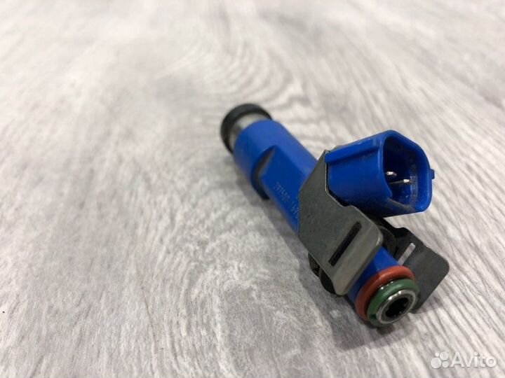 Форсунка топливная Mazda 3 BL Z6 2008 2009 2010