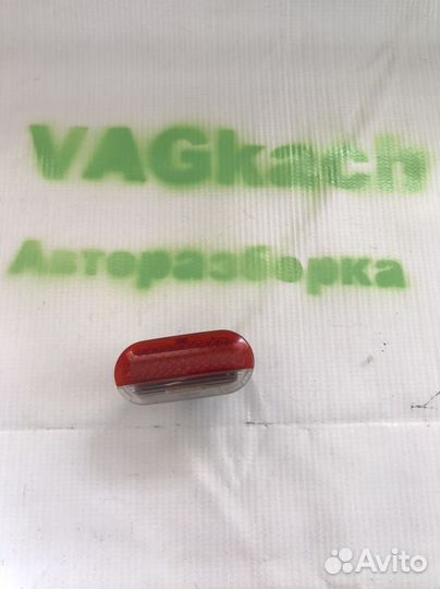 Плафон обшивки двери volkswagen golf. Passat