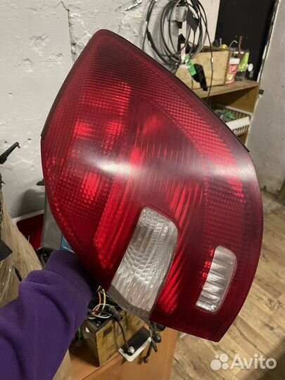 Фонарь правый Skoda Fabia 2 2007-2015