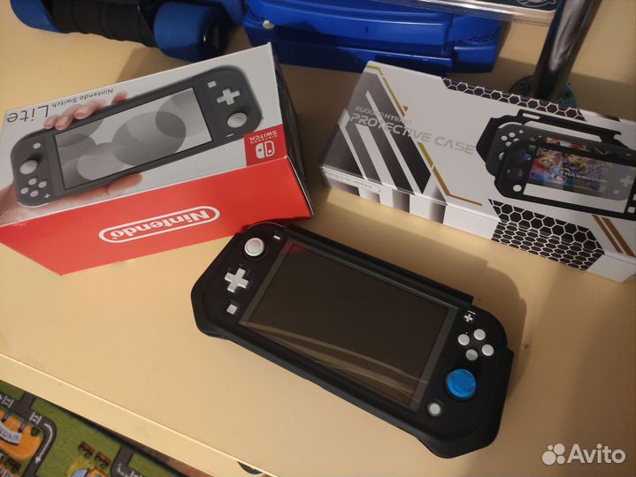 Nintendo switch lite новая