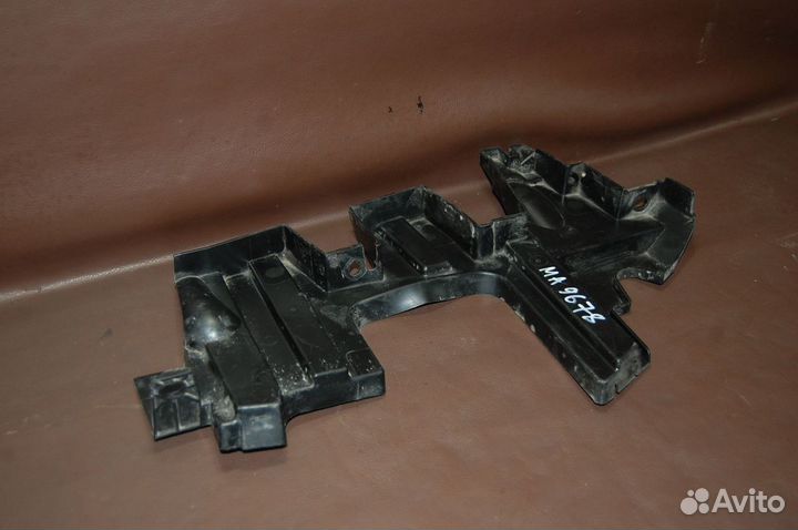 Дефлектор радиатора правый - Honda CR-V 5