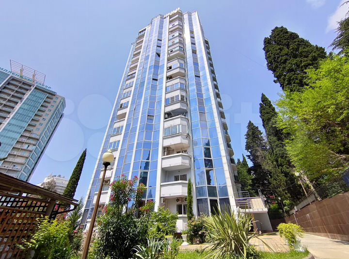 3-к. квартира, 88 м², 1/13 эт.