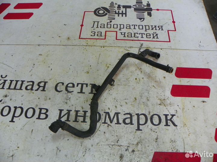 Патрубок Skoda Octavia