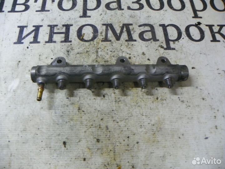 Рейка топливная (рампа) Nissan X-Trail