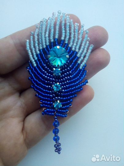 Брошь из бисера