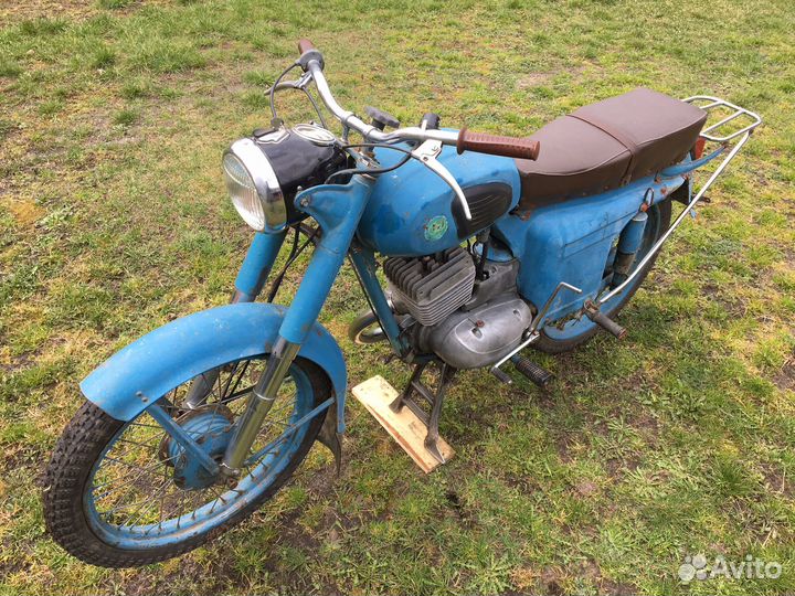 Ретро мотоцикл Минск М-106