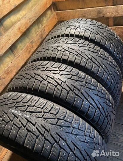 Nokian Tyres Hakkapeliitta 7 SUV 235/65 R17