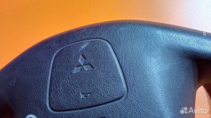 Подушка безопасности в руль Mitsubishi Outlander 1