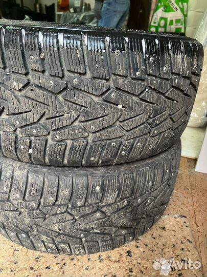 Nokian Tyres Hakkapeliitta 7 235/35 R19