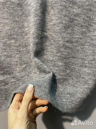 Шертяной свитер Zara