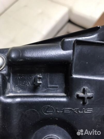 Фонарь внутренний левый Lexus RX 350 2016+