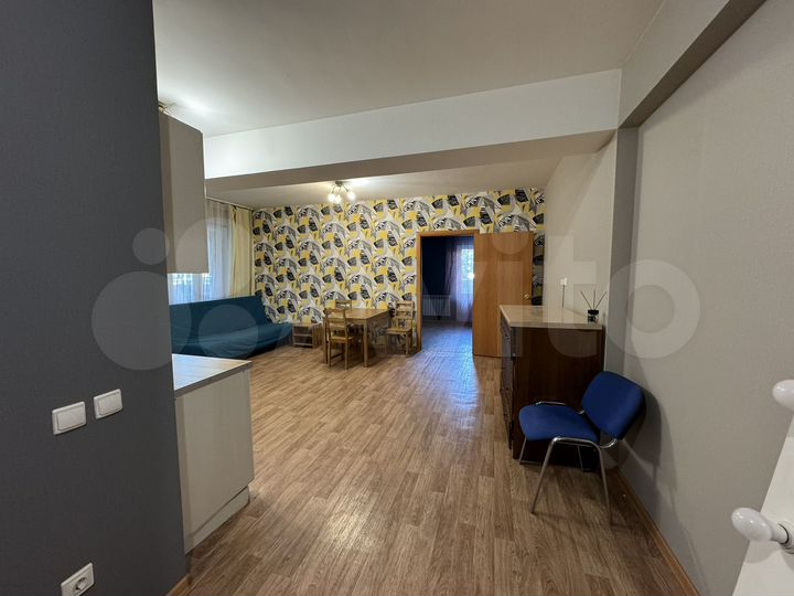 2-к. квартира, 54 м², 1/9 эт.