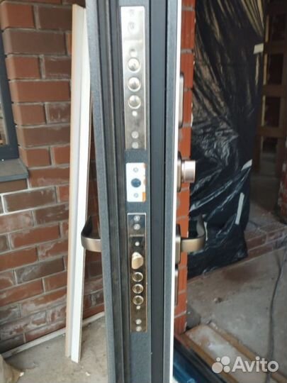 Дверь входная с терморазрывом в дом, гараж