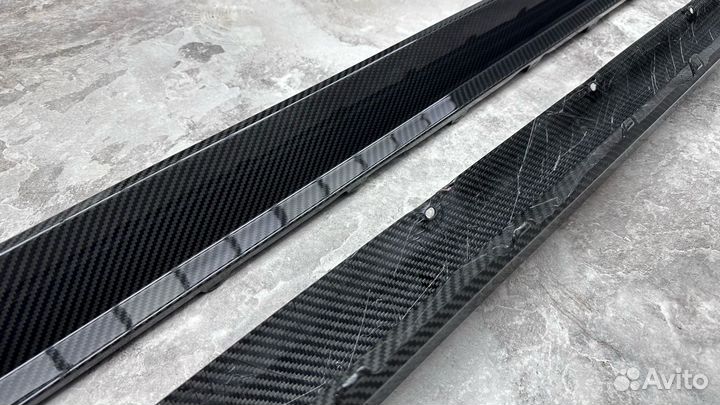 Лезвия на пороги BMW G82 OEM стиль сухой карбон