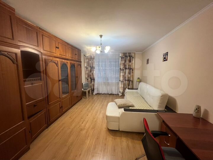 2-к. квартира, 70 м², 2/10 эт.