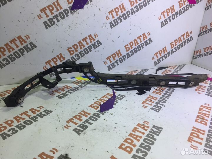 Опель Вектра Кронштейн бампера заднего