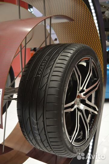 Maxxis Victra Sport VS5 245/40 R20 и 275/35 R20