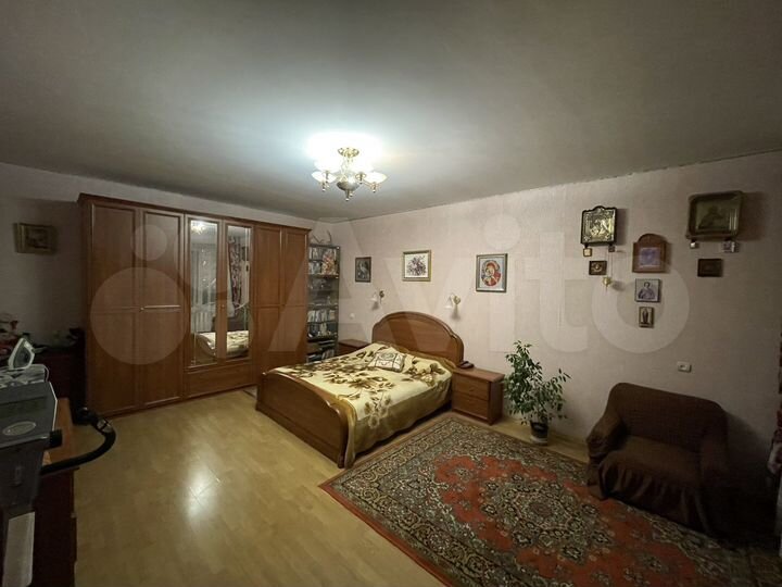 4-к. квартира, 160 м², 4/5 эт.