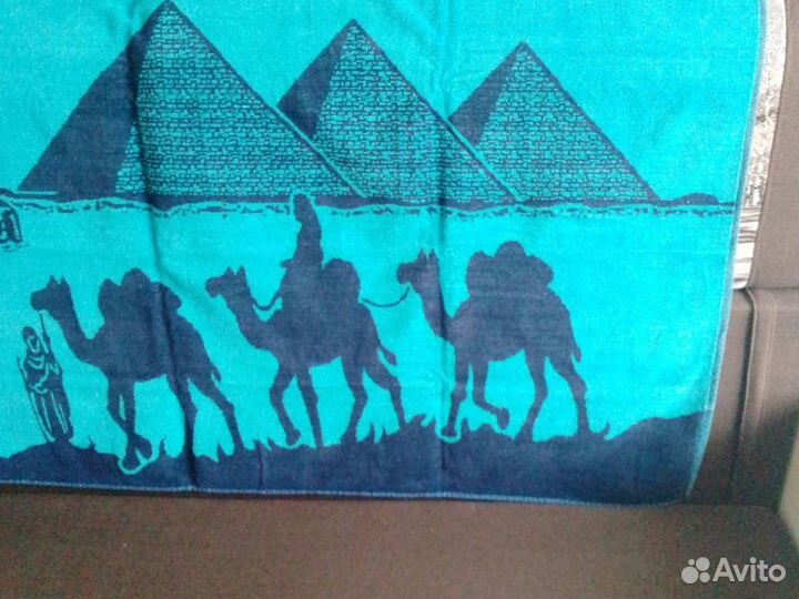 Махровое полотенце