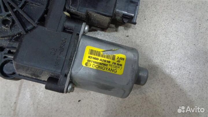 Моторчик стеклоподъемника передний правый Kia Cee