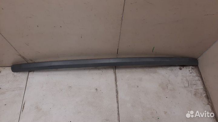 Молдинг заднего бампера центральный Ford Focus