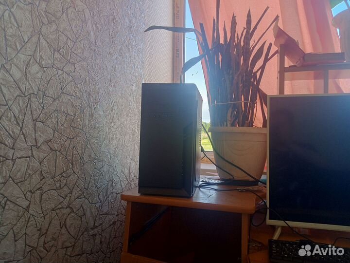 Пк как для средних игр так и для работы