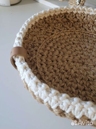 Корзина из джута с белым хб шнуром