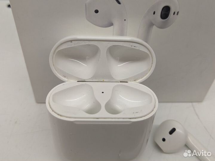 Беспроводные наушники Apple Airpods (1 Generation)