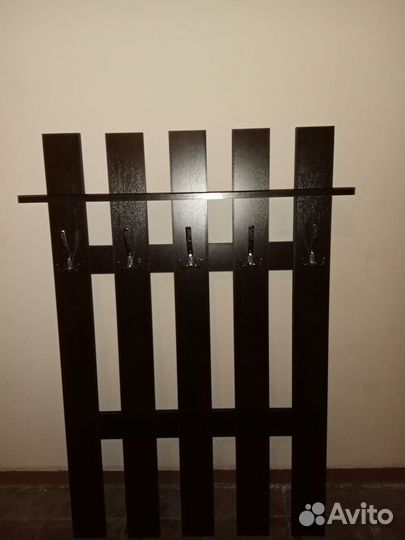 Продам вешалку в прихожую