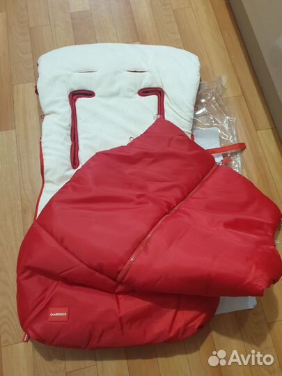 Теплый конверт в коляску новый