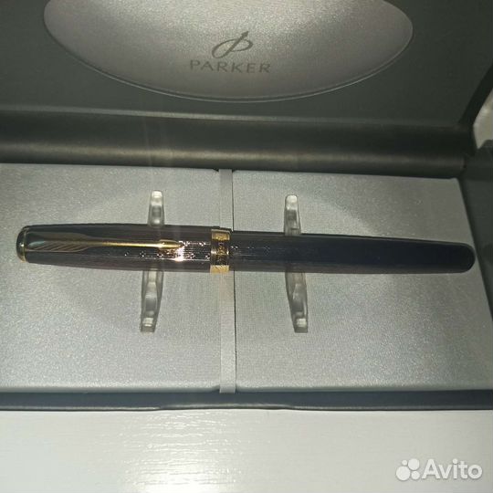 Перьевая ручка Parker Sonnet Chiselled F550