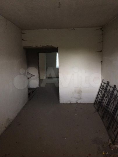 Коттедж 305 м² на участке 6 сот.