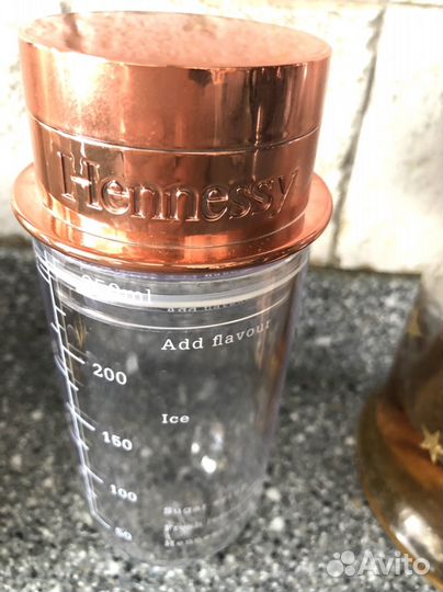 Шейкер hennessy