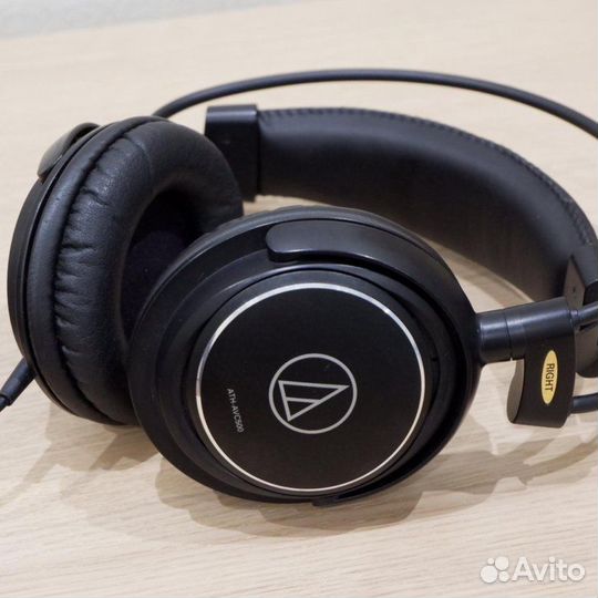 Наушники накладные Audio-Technica ATH-AVC500
