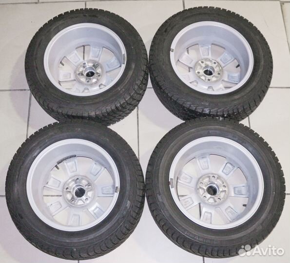 R16 Gislaved Nord Frost Van 205/65, PCD 5x120 DIA 120