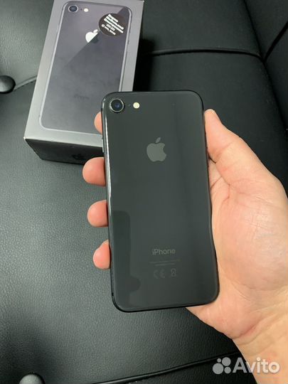 iPhone 8, 64 ГБ