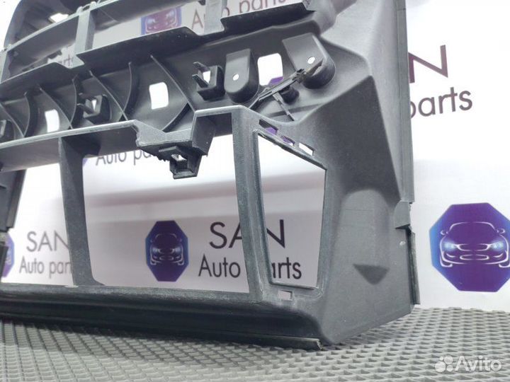 Воздуховод радиатора Bmw X5 Рест E70 рест N55B30A