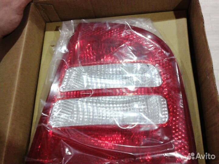 Фонарь задний правый skoda octavia